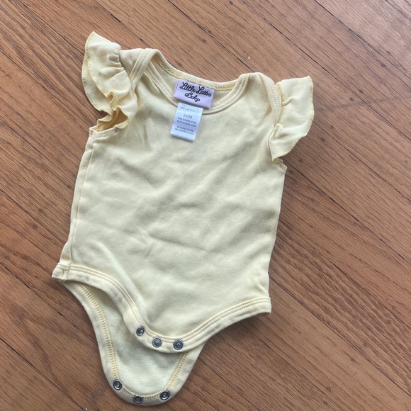 Carter Baby Girl - Picture 10 of 12